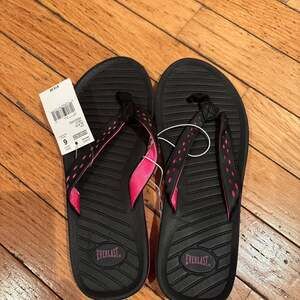 Everlast Rebound Women's Black and Pink Sport Thong Flip Flops Size 6